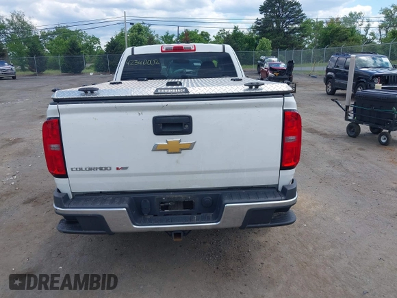 2018 Chevrolet Colorado 2WD Work Truck z VIN 1GCHSBEN4J1155188, wystawiony jako IAAI lot #42340002 z przebiegiem 83 422 mil mil oraz . Historia ofert i sprzedaży dostępna na DreamBid. Obrazek 15.