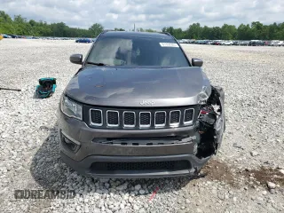 2020 Jeep Compass Latitude with VIN 3C4NJCBB6LT235383, listed as a Copart auction lot 61359355 with Not provided miles and Salvage title. Bid and sale history available at DreamBid. Image 5.
