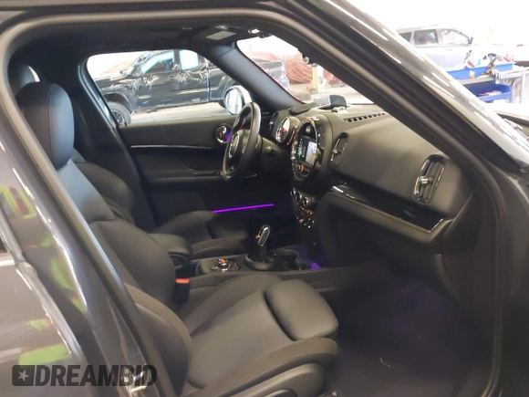 2020 MINI Countryman John Cooper Works z VIN WMZYZ9C07L3L84189, wystawiony jako IAAI lot #42163459 z przebiegiem 49 416 mil mil oraz . Historia ofert i sprzedaży dostępna na DreamBid. Obrazek 5.