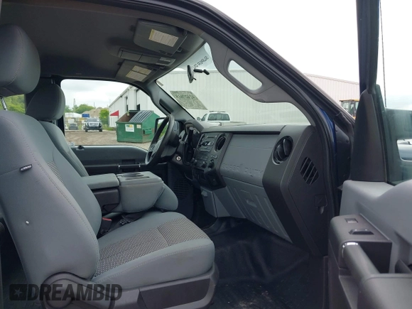 2012 Ford F-250 XL z VIN 1FT7X2B66CEB37698, wystawiony jako IAAI lot #42427035 z przebiegiem 269 696 mil mil oraz . Historia ofert i sprzedaży dostępna na DreamBid. Obrazek 5.