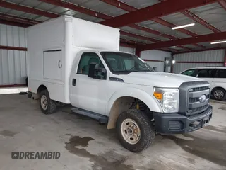 2015 Ford Super Duty F-250 SRW XL with VIN 1FDBF2B63FED21624, listed as a IAAI auction lot 41791384 with 465,396 mi miles. Bid and sale history available at carsss.com. Image 1.