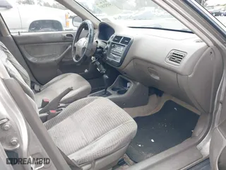 2000 Honda Civic DX with VIN 1HGEJ6625YL058339, listed as a IAAI auction lot 41521835 with 120,282 mi miles. Bid and sale history available at carsss.com. Image 5.