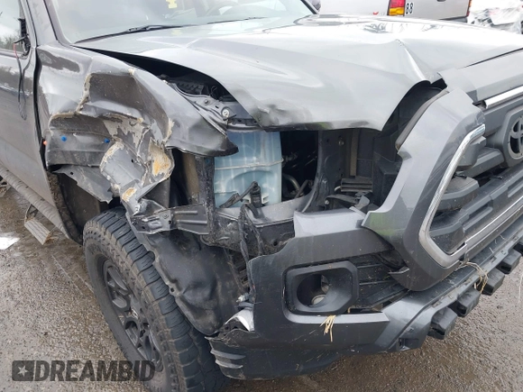 2017 Toyota Tacoma SR5 with VIN 3TMAZ5CN5HM038170, listed as a IAAI auction lot 41588399 with 152,469 mi miles. Bid and sale history available at carsss.com. Image 6.