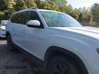 2018 Volkswagen Atlas SE with VIN 1V2CR2CAXJC548220, listed as a IAAI auction lot 41983957 with 118,371 mi miles and . Bid and sale history available at DreamBid. Image 13.