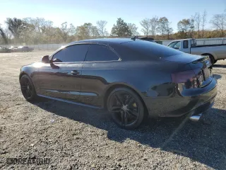 2008 Audi S5 with VIN WAURV78T08A035687, listed as a Copart auction lot 81919364 with 132,296 mi miles and Salvage Title. Bid and sale history available at carsss.com. Image 2.