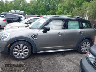 2020 MINI Countryman Cooper S with VIN WMZYX1C06L3L47965, listed as a IAAI auction lot 42277163 with 18,807 mi miles and . Bid and sale history available at DreamBid. Image 14.