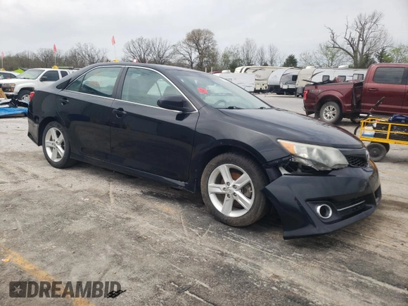 2014 Toyota Camry L with VIN 4T1BF1FK9EU747890, listed as a Copart auction lot 52025105 with 220,206 mi miles and Salvage Title. Bid and sale history available at carsss.com. Image 4.