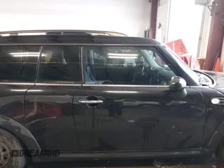 2011 MINI Clubman z VIN WMWZF3C50BT188693, wystawiony jako IAAI lot #41594216 z przebiegiem 156 768 mil mil oraz . Historia ofert i sprzedaży dostępna na DreamBid. Obrazek 14.