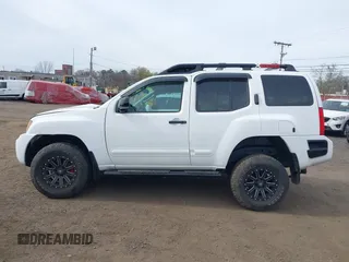 2011 Nissan Xterra S z VIN 5N1AN0NW6BC502933, wystawiony jako IAAI lot #42070018 z przebiegiem 97 988 mil mil oraz . Historia ofert i sprzedaży dostępna na DreamBid. Obrazek 14.
