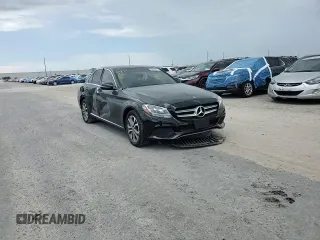 2018 Mercedes-Benz C 300 z VIN 55SWF4KB5JU269921, wystawiony jako Copart lot #60602825 z przebiegiem Nie podano mil oraz Szkoda całkowita • Salvage title. Historia ofert i sprzedaży dostępna na DreamBid. Obrazek 13.