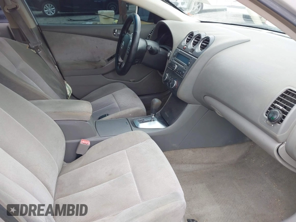 2009 Nissan Altima S z VIN 1N4AL21E89N488492, wystawiony jako IAAI lot #42438383 z przebiegiem 152 533 mil mil oraz . Historia ofert i sprzedaży dostępna na DreamBid. Obrazek 5.
