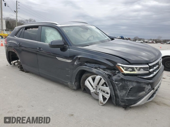 2021 Volkswagen Atlas SE with VIN 1V2KC2CA2MC227967, listed as a Copart auction lot 48423525 with 53,126 mi miles and Salvage title. Bid and sale history available at DreamBid. Image 4.