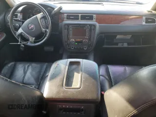 2009 GMC Yukon SLT w/4SB with VIN 1GKFK33099R167410, listed as a Copart auction lot 43352255 with 326,972 mi miles and Salvage Title. Bid and sale history available at carsss.com. Image 8.