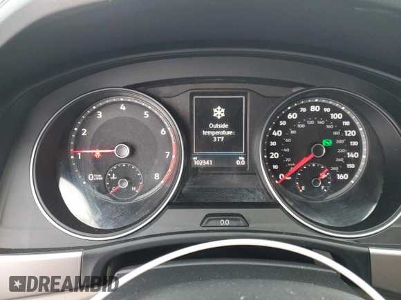 2018 Volkswagen Atlas SE with VIN 1V2CP2CA5JC598268, listed as a Copart auction lot 82860014 with 102,341 mi miles and Salvage title. Bid and sale history available at DreamBid. Image 9.