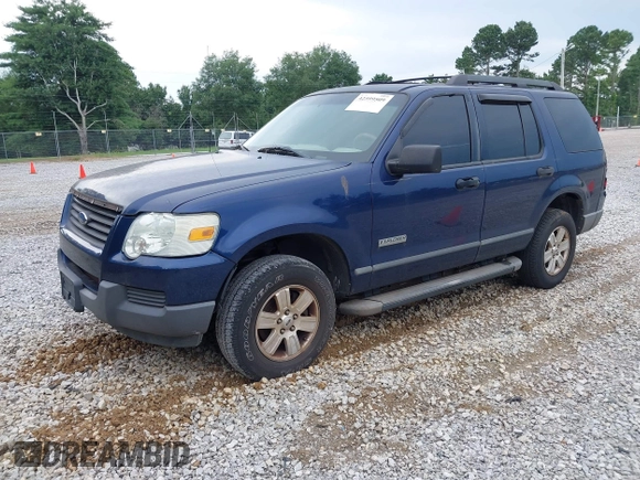 2006 Ford Explorer XLS z VIN 1FMEU62E86UA69991, wystawiony jako IAAI lot #42599509 z przebiegiem 163 531 mil mil oraz . Historia ofert i sprzedaży dostępna na DreamBid. Obrazek 2.
