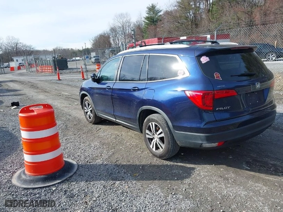 2017 Honda Pilot EX-L with VIN 5FNYF5H52HB031634, listed as a IAAI auction lot 41145133 with 164,668 mi miles. Bid and sale history available at carsss.com. Image 3.