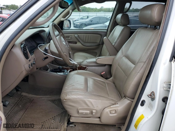 2004 Toyota Sequoia Limited with VIN 5TDBT48A84S205184, listed as a Copart auction lot 73242274 with 242,984 mi miles and Clean Title. Bid and sale history available at carsss.com. Image 7.