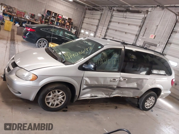 2003 Dodge Grand Caravan with VIN 2D4GP44353R166193, listed as a IAAI auction lot 41908698 with 181,371 mi miles and . Bid and sale history available at DreamBid. Image 14.