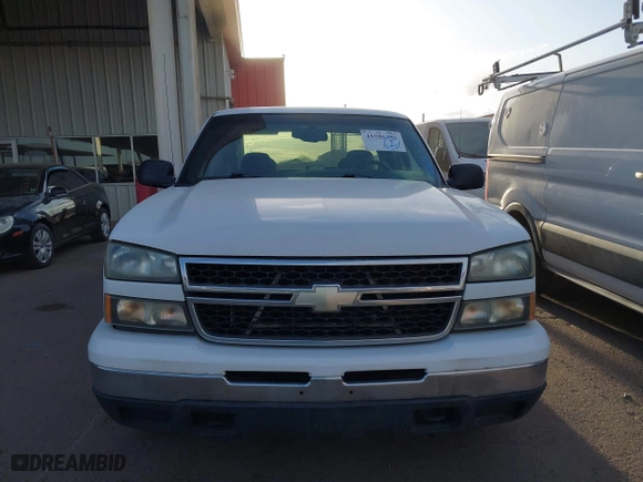 2006 Chevrolet Silverado 1500 LT1 with VIN 1GCEC19Z66E179161, listed as a IAAI auction lot 41886283 with 228,308 mi miles. Bid and sale history available at carsss.com. Image 12.