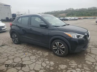 2020 Nissan Kicks SV z VIN 3N1CP5CV1LL505312, wystawiony jako Copart lot #55481395 z przebiegiem 92 437 mil mil oraz Szkoda całkowita • Salvage title. Historia ofert i sprzedaży dostępna na DreamBid. Obrazek 4.