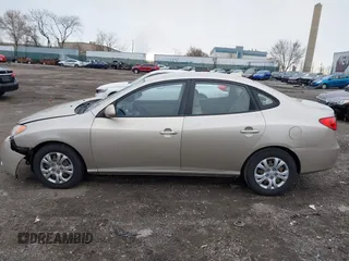 2010 Hyundai Elantra GLS z VIN KMHDU4AD6AU195171, wystawiony jako IAAI lot #41863106 z przebiegiem Nie podano mil oraz . Historia ofert i sprzedaży dostępna na DreamBid. Obrazek 14.
