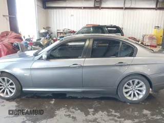 2011 BMW 3 Series 328i xDrive with VIN WBAPK5G55BNN24531, listed as a IAAI auction lot 42028562 with 110,431 mi miles. Bid and sale history available at carsss.com. Image 14.