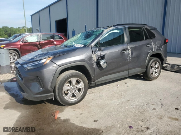 2022 Toyota RAV4 XLE with VIN 2T3W1RFV5NC206806, listed as a Copart auction lot 51430745 with 41,799 mi miles and Non Repairable. Bid and sale history available at carsss.com. Image 1.