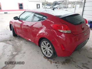 2013 Hyundai Veloster w/Gray Int with VIN KMHTC6AD4DU092345, listed as a IAAI auction lot 41382227 with 134,621 mi miles. Bid and sale history available at carsss.com. Image 3.