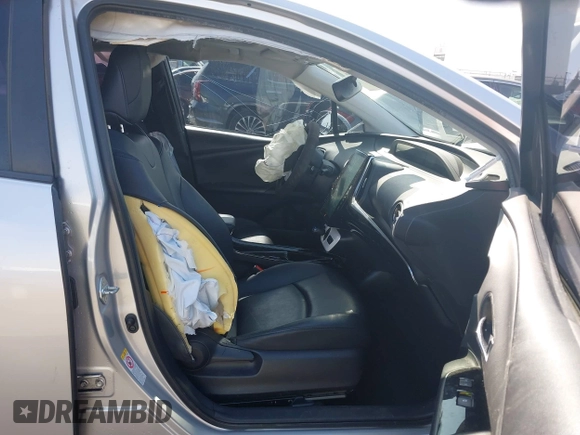 2018 Toyota Prius Two with VIN JTDKARFU2J3554502, listed as a IAAI auction lot 41592780 with 119,210 mi miles. Bid and sale history available at carsss.com. Image 5.