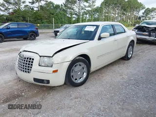 2006 Chrysler 300 Touring z VIN 2C3KA53G56H152229, wystawiony jako IAAI lot #42271740 z przebiegiem 149 740 mil mil oraz . Historia ofert i sprzedaży dostępna na DreamBid. Obrazek 2.