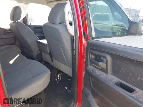 2019 Ram 1500 Tradesman z VIN 1C6RR6FG1KS514958, wystawiony jako IAAI lot #42200200 z przebiegiem 157 065 mil mil oraz . Historia ofert i sprzedaży dostępna na DreamBid. Obrazek 8.