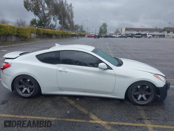 2011 Hyundai Genesis Coupe z VIN KMHHT6KD0BU059084, wystawiony jako IAAI lot #41776762 z przebiegiem 149 115 mil mil oraz . Historia ofert i sprzedaży dostępna na DreamBid. Obrazek 13.