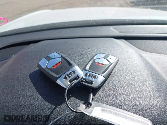 2023 Audi Q5 S line Premium Plus z VIN WA1EAAFY1P2127967, wystawiony jako IAAI lot #42327485 z przebiegiem 52 754 mil mil oraz . Historia ofert i sprzedaży dostępna na DreamBid. Obrazek 11.