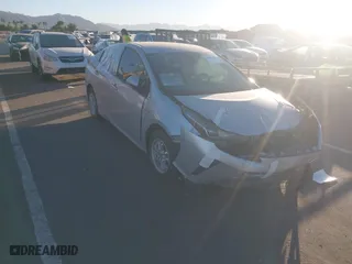 2019 Toyota Prius L Eco with VIN JTDKARFU3K3090363, listed as a IAAI auction lot 40858003 with 22,405 mi miles. Bid and sale history available at carsss.com. Image 1.