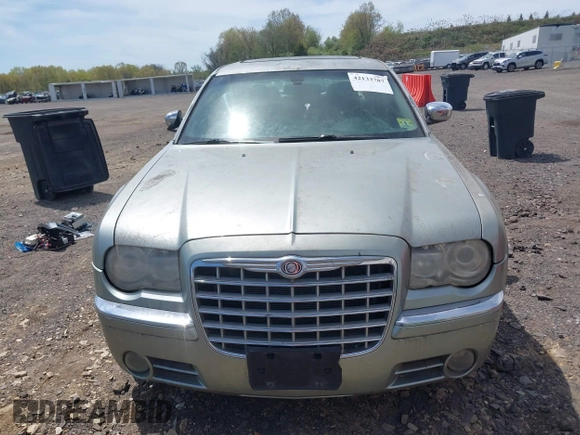 2005 Chrysler 300 with VIN 2C3AA63H65H522824, listed as a IAAI auction lot 42133787 with 266,724 mi miles. Bid and sale history available at carsss.com. Image 6.