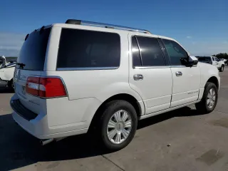 2013 Lincoln Navigator z VIN 5LMJJ2H50DEL08848, wystawiony jako Copart lot #80376764 z przebiegiem 182 163 mil mil oraz Czysty tytuł • Clean title. Historia ofert i sprzedaży dostępna na DreamBid. Obrazek 3.
