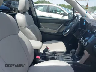 2017 Subaru Forester Touring z VIN JF2SJAWC1HH463163, wystawiony jako IAAI lot #42480107 z przebiegiem 70 337 mil mil oraz . Historia ofert i sprzedaży dostępna na DreamBid. Obrazek 5.