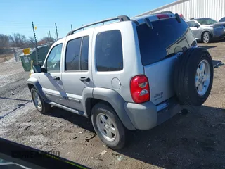 2005 Jeep Liberty Sport with VIN 1J4GL48K25W571751, listed as a IAAI auction lot 41735123 with 145,478 mi miles and . Bid and sale history available at DreamBid. Image 3.