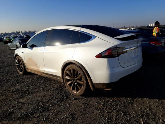 2017 Tesla Model X 90D with VIN 5YJXCDE27HF060149, listed as a Copart auction lot 38369123 with 39,008 mi miles. Bid and sale history available at carsss.com. Image 2.