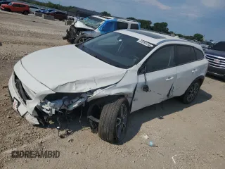 2018 Volvo V60 z VIN YV440MWK2J2056817, wystawiony jako Copart lot #63080454 z przebiegiem Nie podano mil oraz Szkoda całkowita • Salvage title. Historia ofert i sprzedaży dostępna na DreamBid. Obrazek 1.