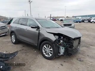2017 Kia Sorento LX z VIN 5XYPGDA56HG212550, wystawiony jako IAAI lot #41830516 z przebiegiem 78 930 mil mil oraz . Historia ofert i sprzedaży dostępna na DreamBid. Obrazek 1.