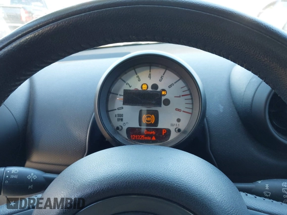 2014 MINI Countryman with VIN WMWZB3C52EWR42241, listed as a IAAI auction lot 41734963 with 121,325 mi miles and . Bid and sale history available at DreamBid. Image 7.