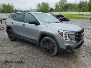 2024 GMC Terrain SLE z VIN 3GKALTEG2RL156273, wystawiony jako Copart lot #57972305 z przebiegiem Nie podano mil oraz Szkoda całkowita • Salvage title. Historia ofert i sprzedaży dostępna na DreamBid. Obrazek 4.