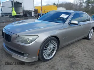 2012 BMW 7 Series 750Li xDrive с VIN WBAKC8C58CC437220, выставлен на аукционе IAAI как лот 41889602 с пробегом 119 601 миль миль и . История ставок и продаж доступна на DreamBid. Изображение 2.