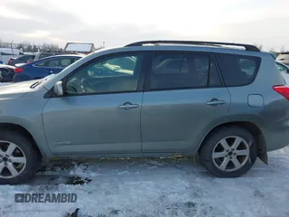 2008 Toyota RAV4 Ltd with VIN JTMBK31V886040432, listed as a IAAI auction lot 41554713 with 211,164 mi miles. Bid and sale history available at carsss.com. Image 14.