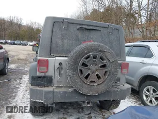 2014 Jeep Wrangler Unlimited Sport with VIN 1C4HJWDG1EL302087, listed as a IAAI auction lot 41420740 with 152,096 mi miles. Bid and sale history available at carsss.com. Image 17.