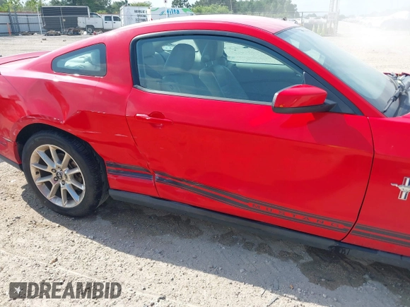 2011 Ford Mustang V6 with VIN 1ZVBP8AM8B5140806, listed as a IAAI auction lot 42039210 with 47,883 mi miles and . Bid and sale history available at DreamBid. Image 6.