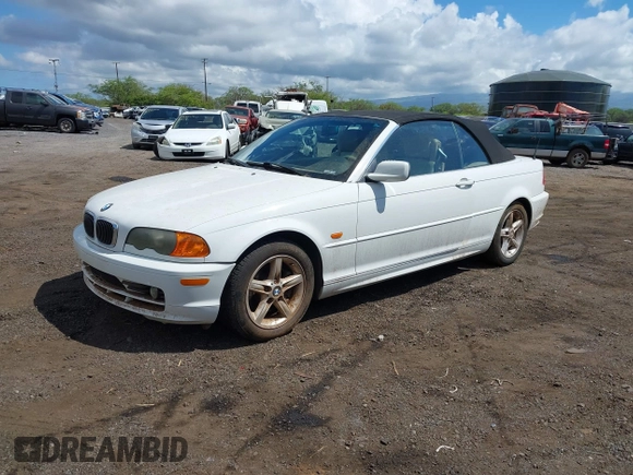 2003 BMW 3 Series 325Ci with VIN WBABS33483JY44155, listed as a IAAI auction lot 41603387 with 133,362 mi miles. Bid and sale history available at carsss.com. Image 2.