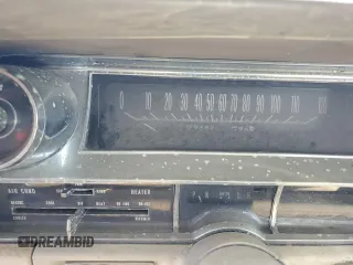 1963 Cadillac DeVille z VIN 63N073265, wystawiony jako Copart lot #58598785 z przebiegiem 79 382 mil mil oraz Czysty tytuł • Clean title. Historia ofert i sprzedaży dostępna na DreamBid. Obrazek 9.