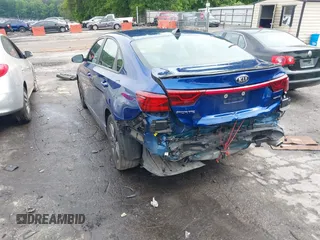 2021 Kia Forte GT-Line с VIN 3KPF34AD9ME382035, выставлен на аукционе IAAI как лот 42209430 с пробегом 99 000 миль миль и . История ставок и продаж доступна на DreamBid. Изображение 3.